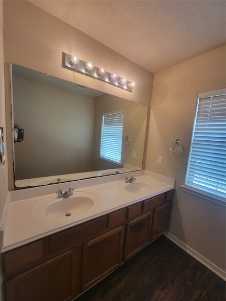 Building Photo - 3110 Clover Ranch Cir