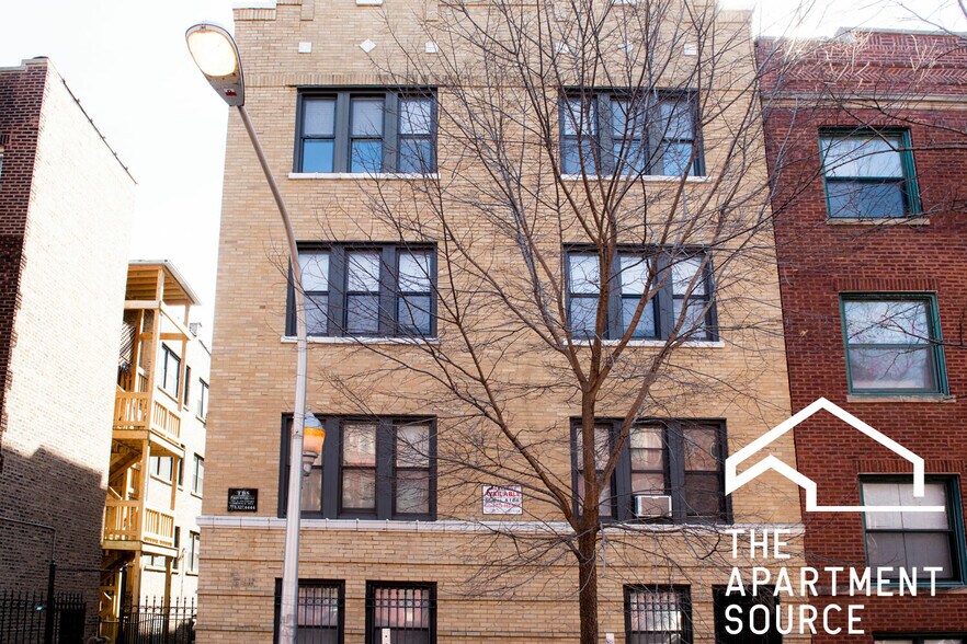 Building Photo - 837 W Cornelia Ave