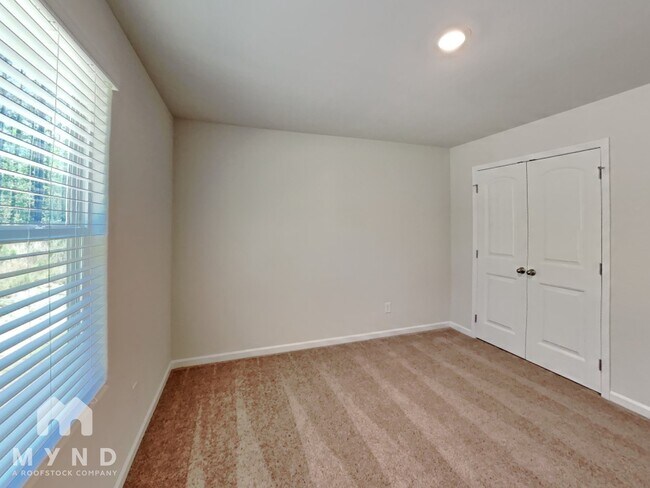 Building Photo - 180 Ivy Bank Dr