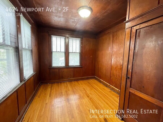 Building Photo - 4624 Newport Ave