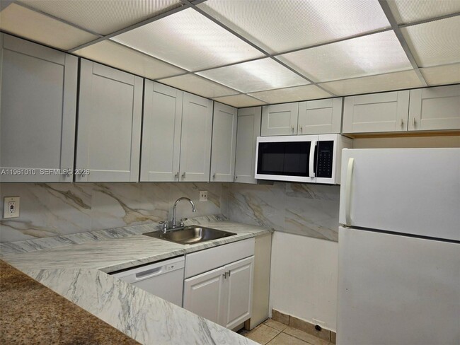 Building Photo - 5921 Washington St