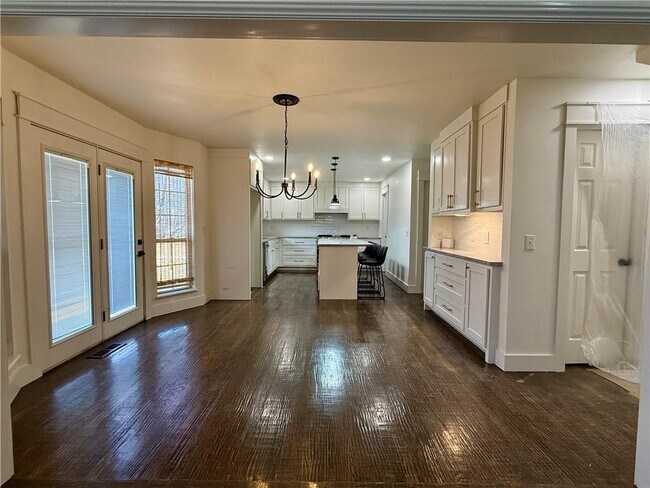 Building Photo - 101 Fox Glove Ln