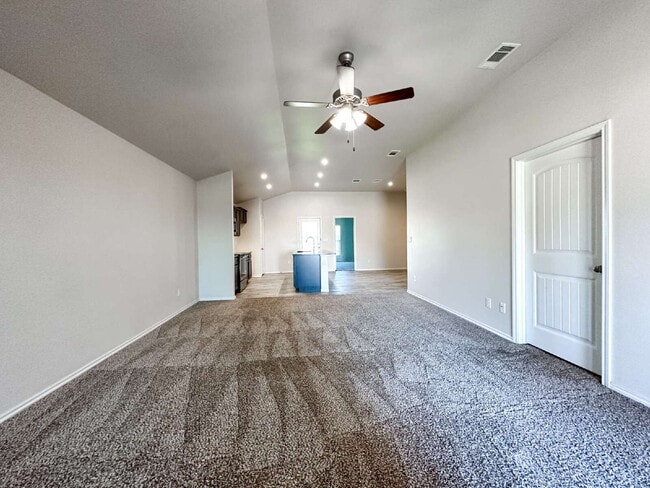 Building Photo - 3/2/2 Home in Windstone!