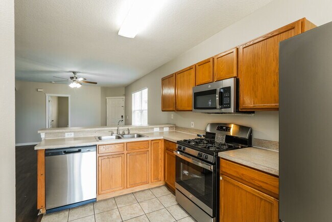 Building Photo - 7823 Bristol Park Dr