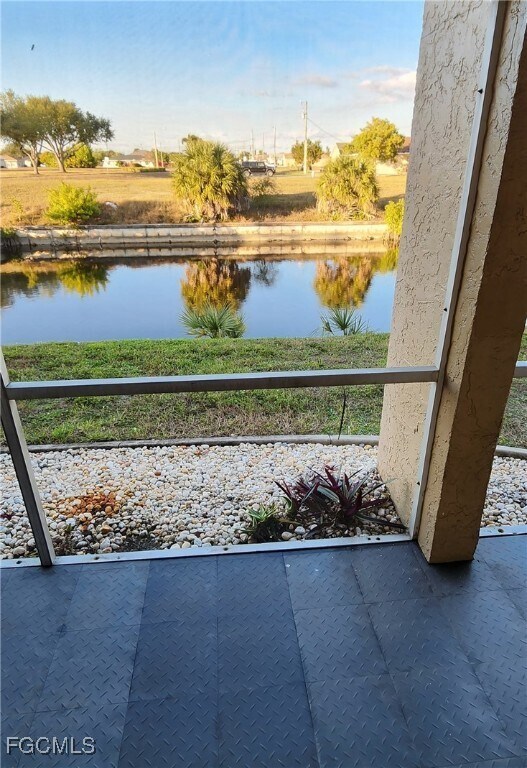 Building Photo - 723 SE 10th St