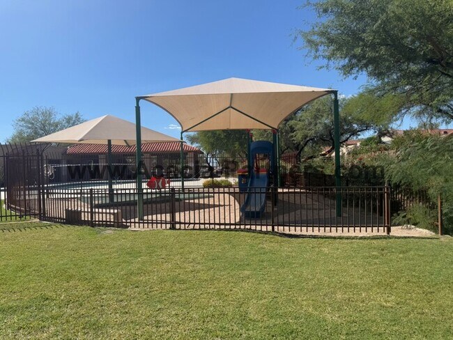 Building Photo - Three bedroom home in Mesquite Ranch