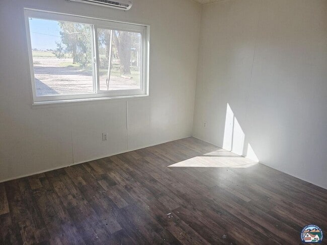 Building Photo - 1202-1286 CA-86