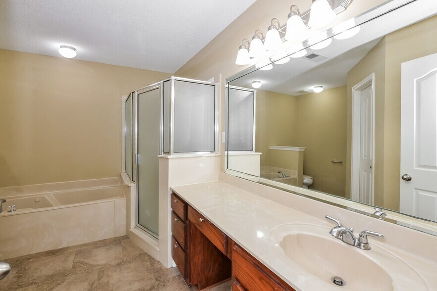Building Photo - 7218 Durango Dr