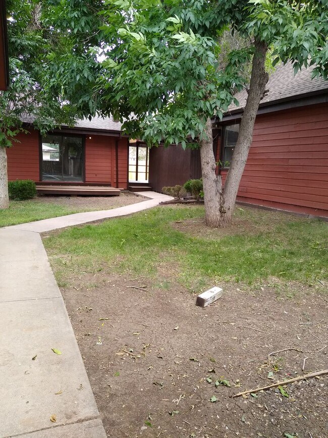 Building Photo - Available Now! Lakewood 2 Bed 2 Bath Duplex w/ Garage and Large Fenced Yard