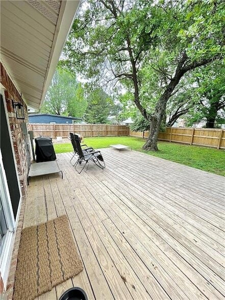 Building Photo - 721 Dockery Ln