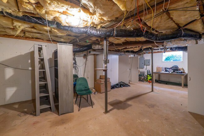 Building Photo - Spacious charmer in the heart of Dilworth ...