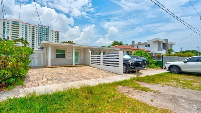 Building Photo - 2953 SW 23rd St