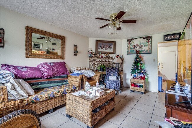 Building Photo - 3073 Olympia Dr
