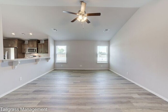 Building Photo - 4/2.5/2 New Construction in Broken Arrow!