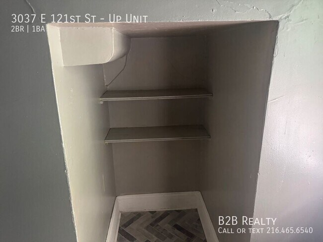 Building Photo - 3037 E 121st St