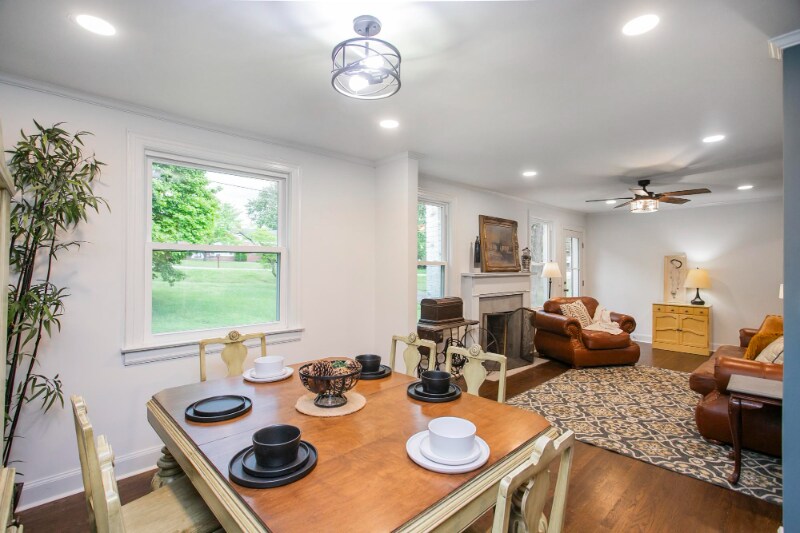 Building Photo - 2314 Deerwood Rd