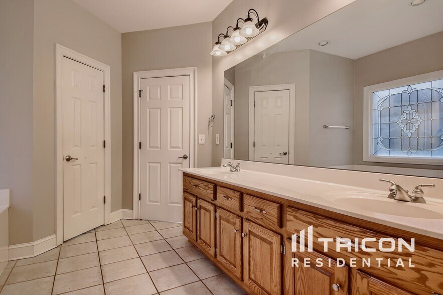 Building Photo - 609 Kristen Ct