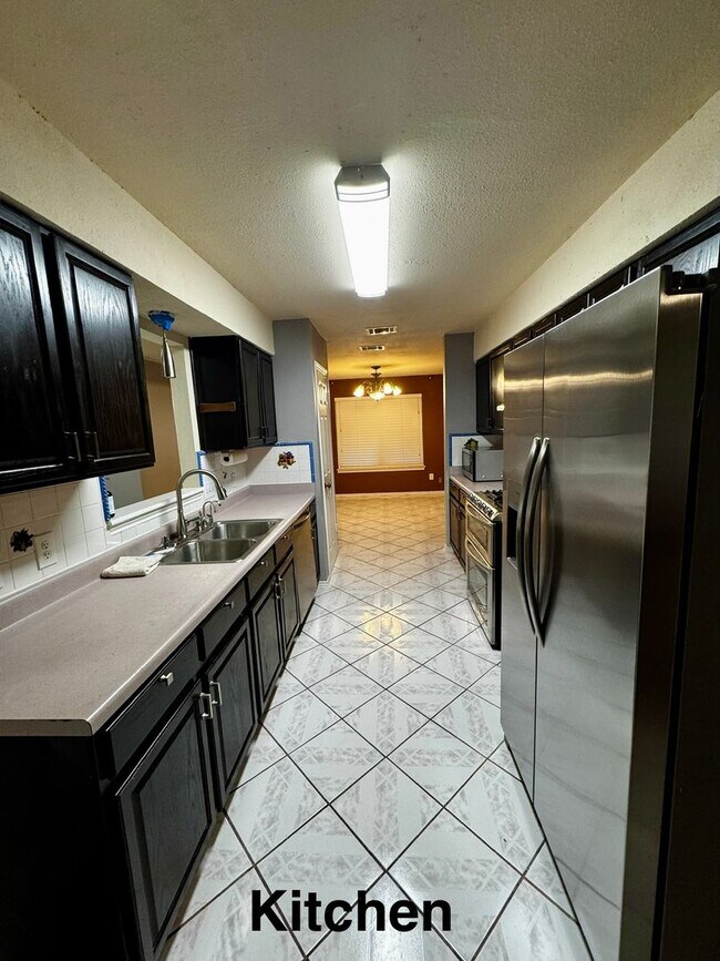 Building Photo - 8514 Red Willow Dr