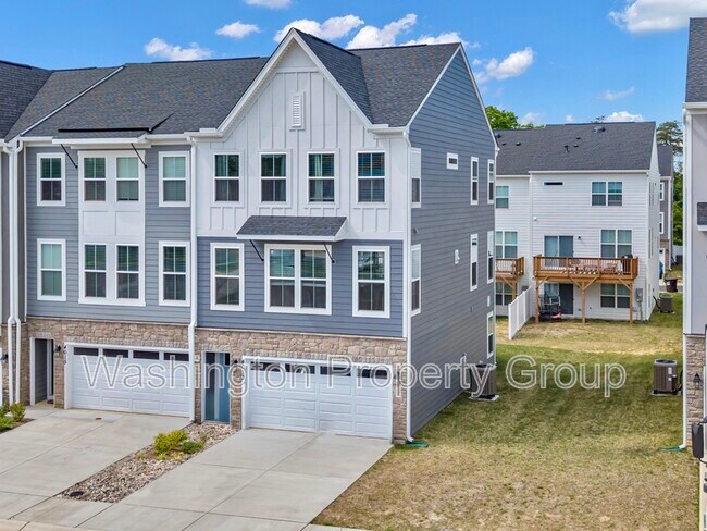 Building Photo - 4013 Singerville Ct