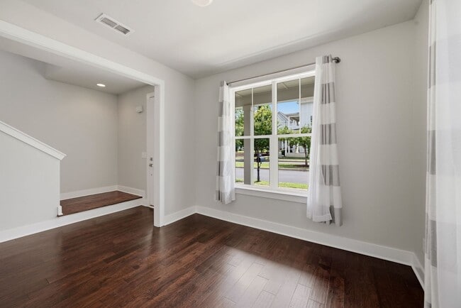 Building Photo - East Nashville Dream Rental
