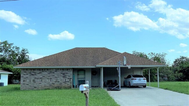Building Photo - 1504 Moss St