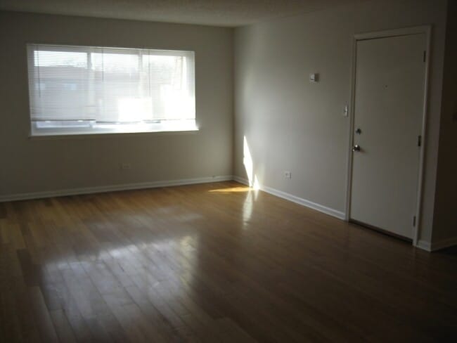 Building Photo - 1424 Carol Ct