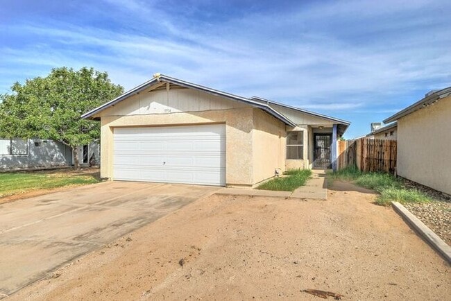 Building Photo - READY TO VIEW NOW! -Brand New Carpet & Pai...