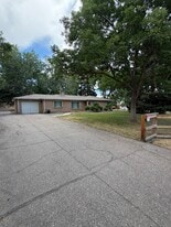Building Photo - 1025 Estes St