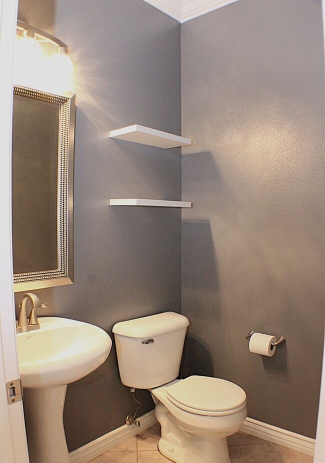 Building Photo - Single-Story Beauty with RV Parking in Nor...