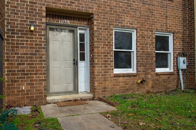 Building Photo - Half off first month rent move in special!