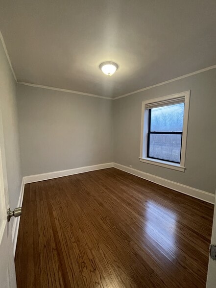 Building Photo - 7327 N Honore St