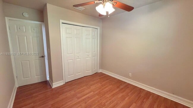 Building Photo - 3064 Riverside Dr