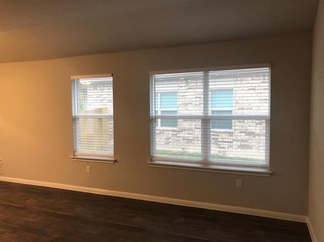 Building Photo - 3504 Blazeby Dr