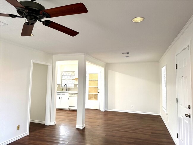 Building Photo - 5422 Timber Creek Dr