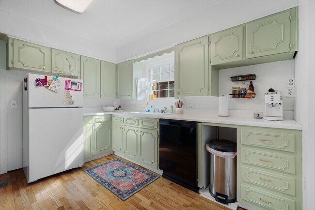 Building Photo - Charming 3 Bedroom House in Park Hill