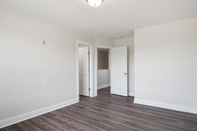 Building Photo - 435 Skylar Dr