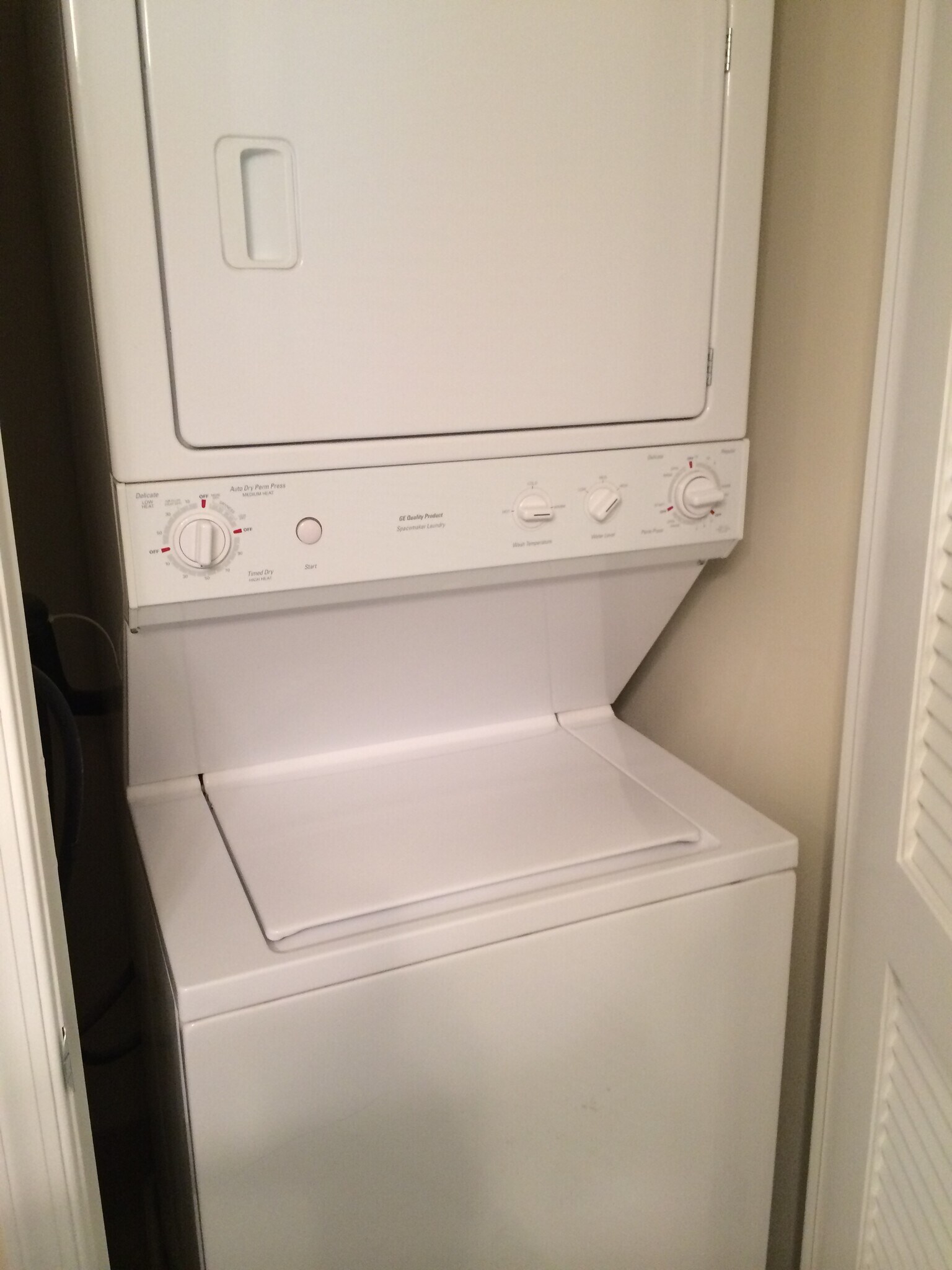 Laundry - 11760 Sunrise Valley Dr