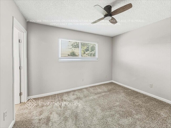 Building Photo - 1658 Ashwood Dr