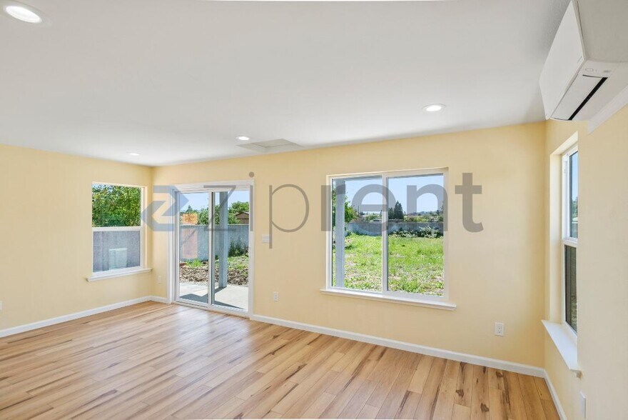 Building Photo - 732 W Edmundson Ave