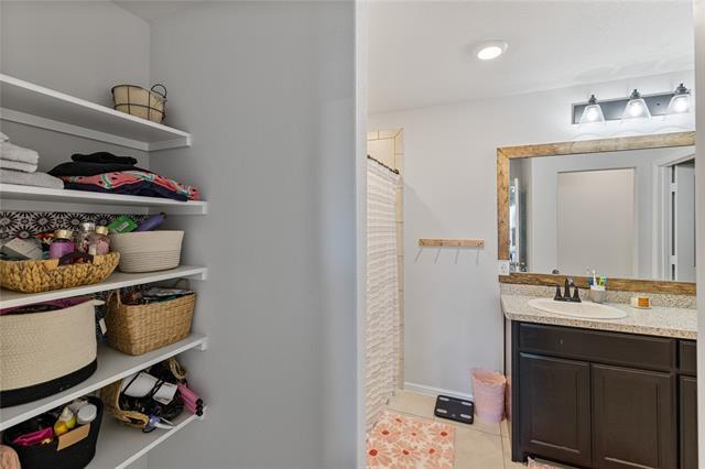 Building Photo - 16429 Porterfield Ln