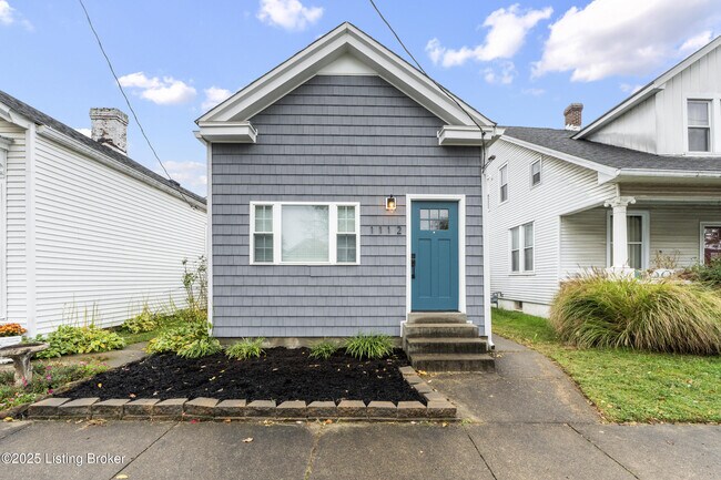 Primary Photo - 1112 E Burnett Ave