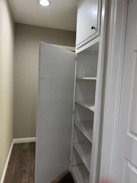 Building Photo - 15241 Dorian St