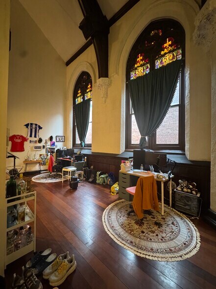 Building Photo - 3849 Terrace St