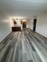 Building Photo - Eastwood Manor Apartments