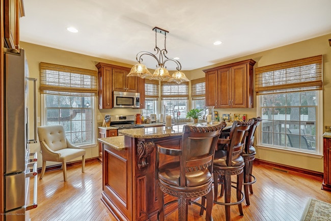 Building Photo - 18 Mariners Bend