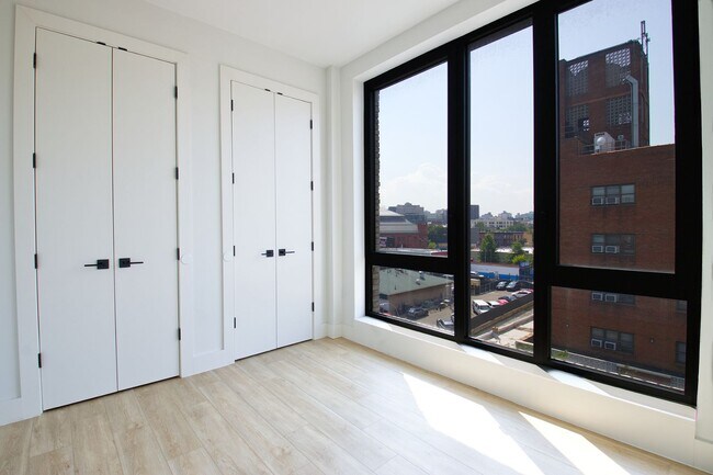 Building Photo - 11 Herkimer St