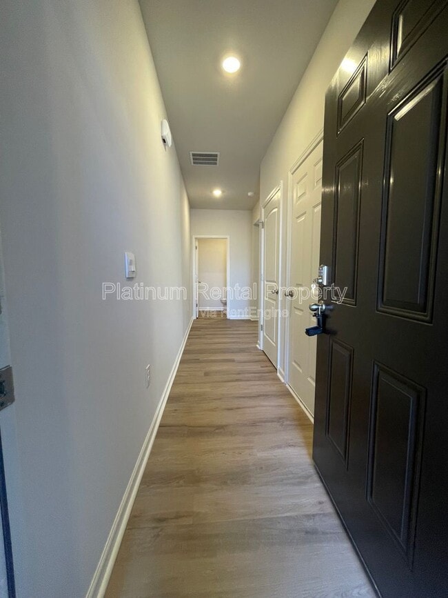 Building Photo - 56 Rustin Rdg