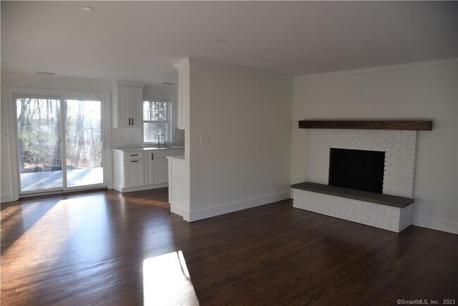 Building Photo - 32 Deer Hill Rd