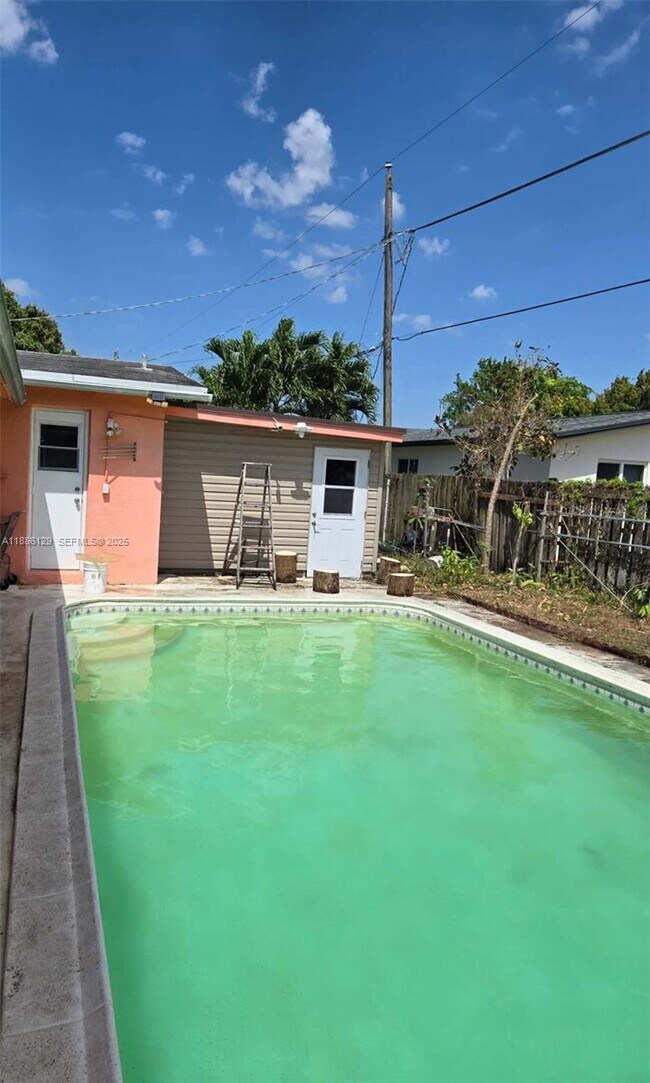 Building Photo - 2430 NW 83rd Way