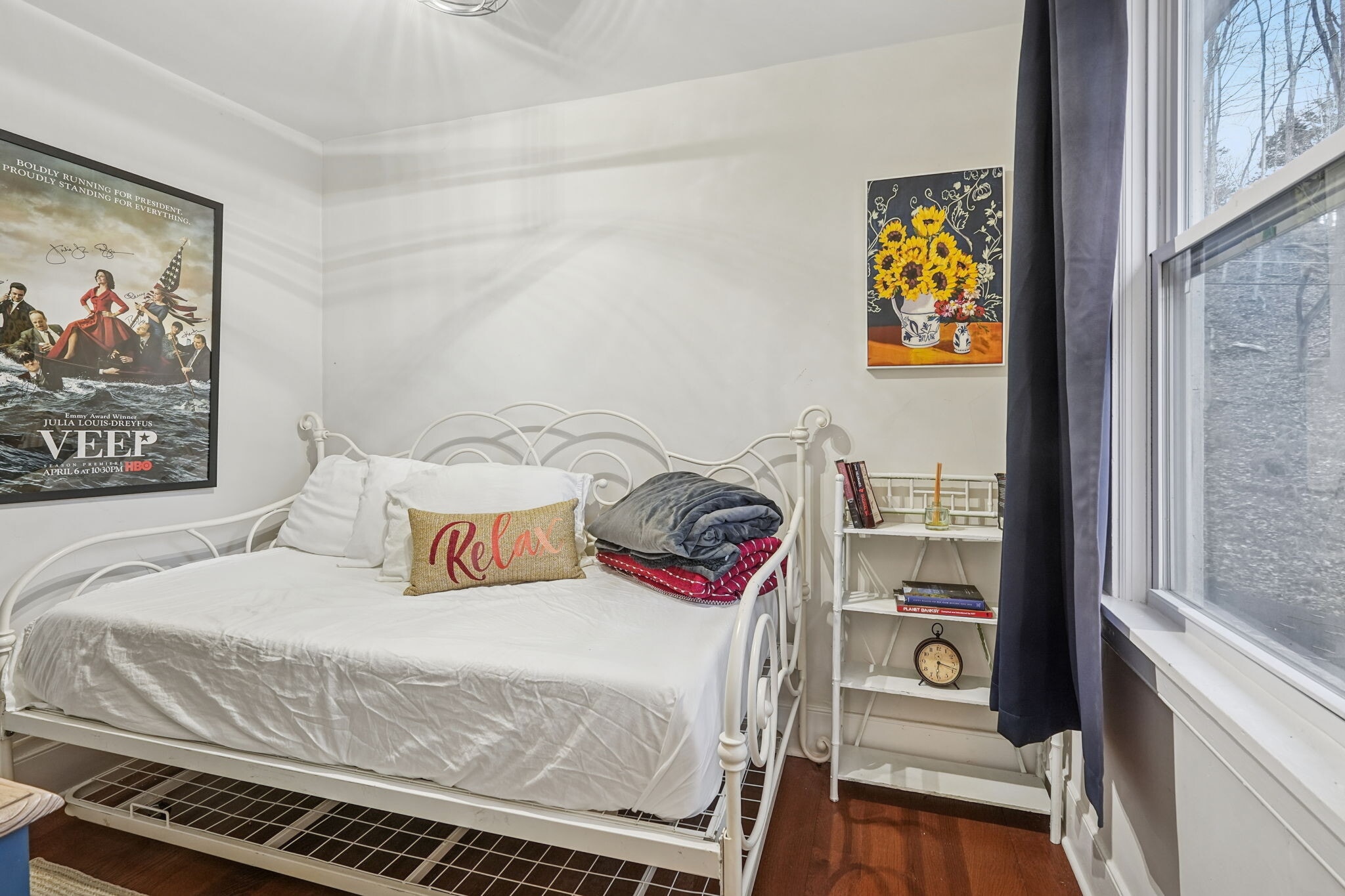 Building Photo - 916 E End Rd